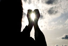 雷火电竞登录-银河战舰沉没之夜：皇马止步欧冠引爆足坛的五大争议漩涡