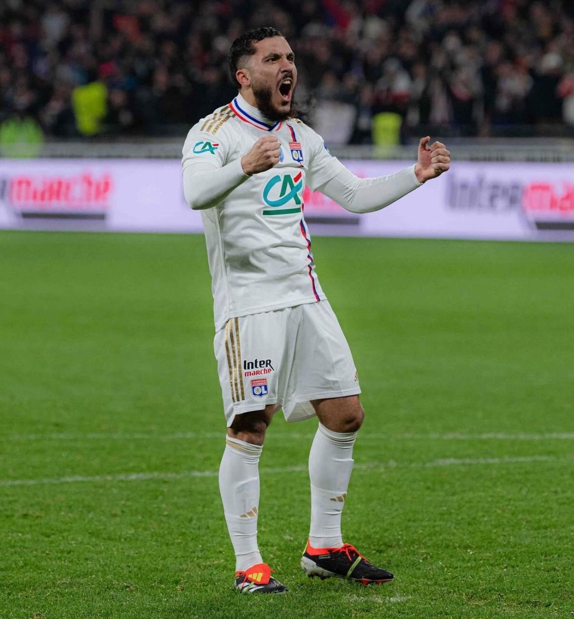 雷火电竞app-球队新人崭露头角，表现抢眼