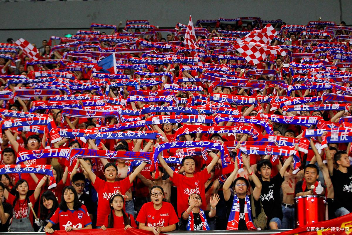 雷火电竞网站-汹涌澎湃！比赛中球员们迸发出火花