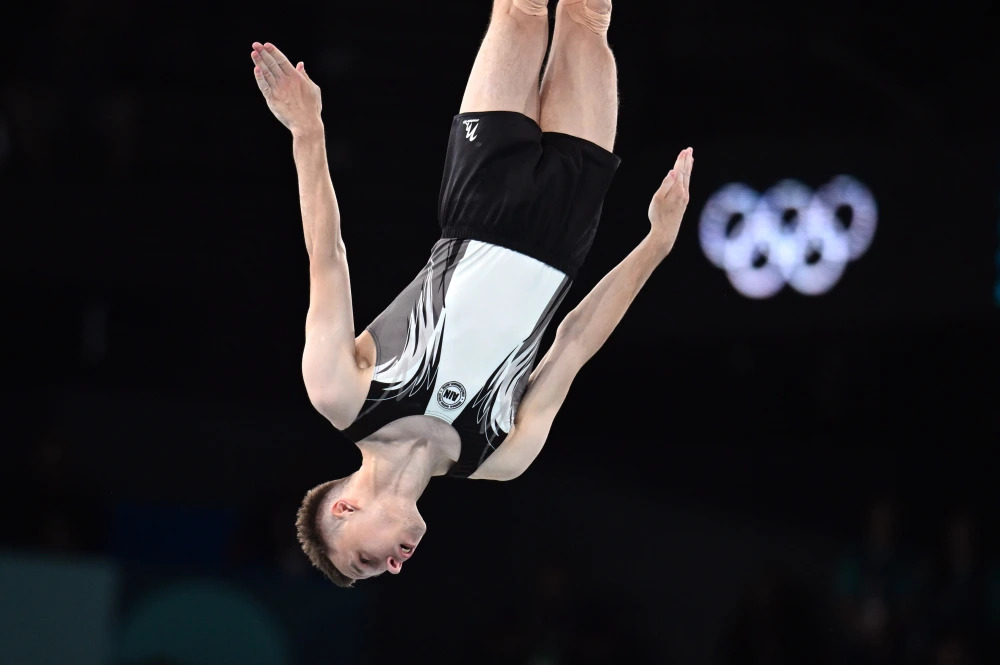 西班牙运动员勇夺蹦床项目金牌