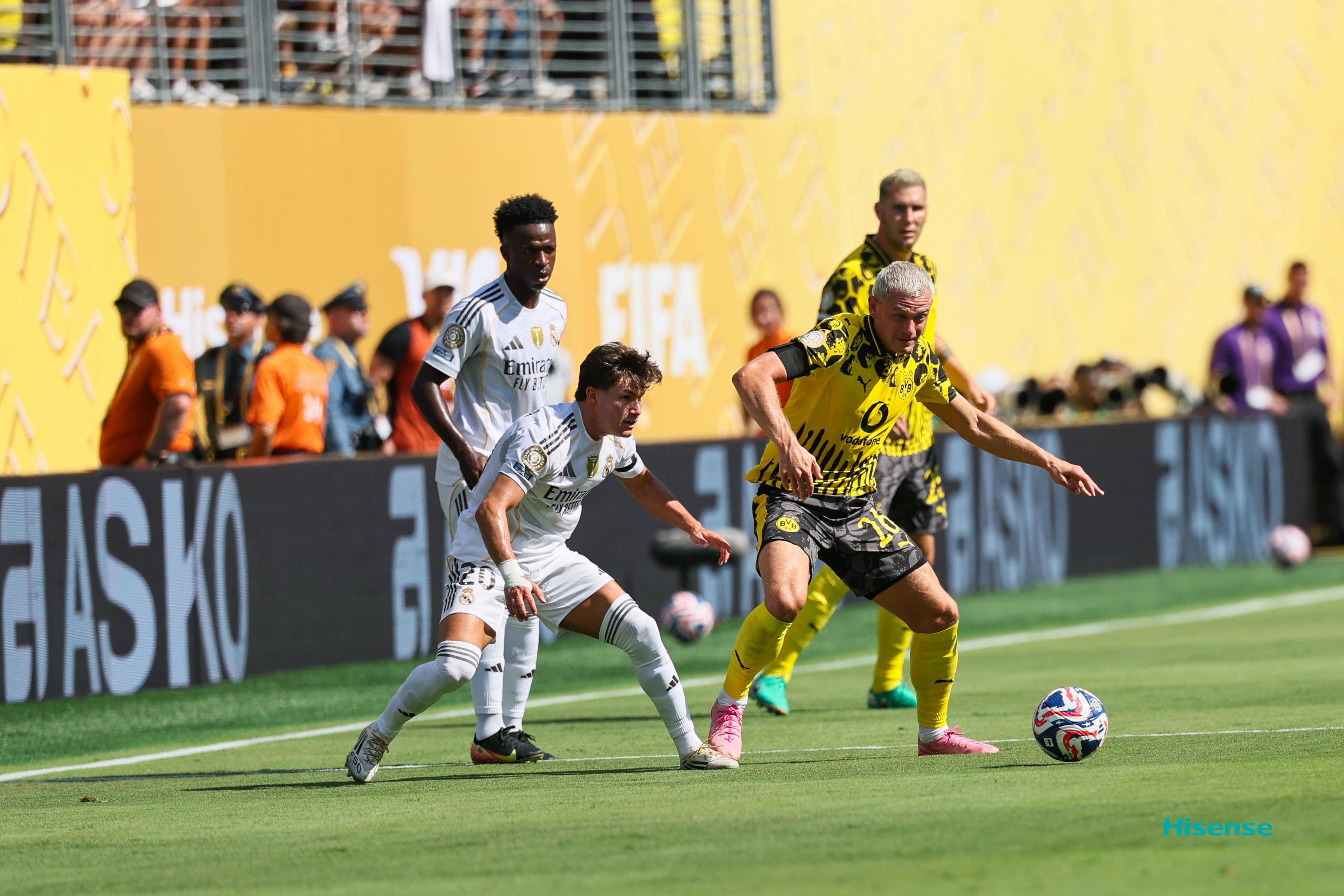 包含罗马大胜多特蒙德，挺进欧冠四强的词条