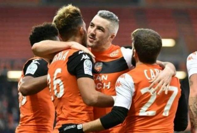 雷火电竞充值-包含里昂队在关键时刻全力拼搏，力克对手取胜的词条