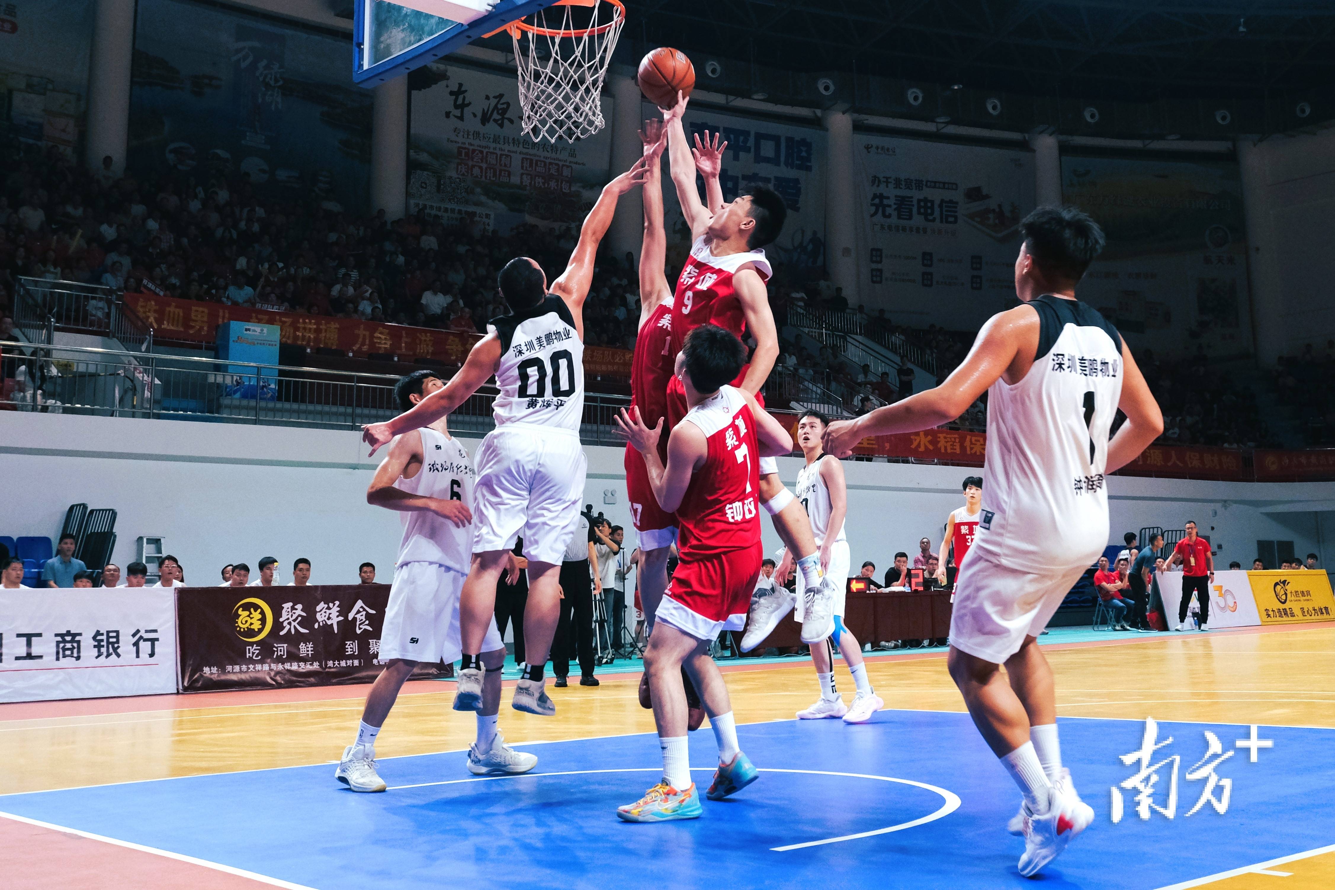 篮球职业联赛全国巡回赛精彩上演