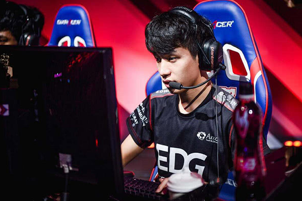 豪门对决！游泳上演世纪大战