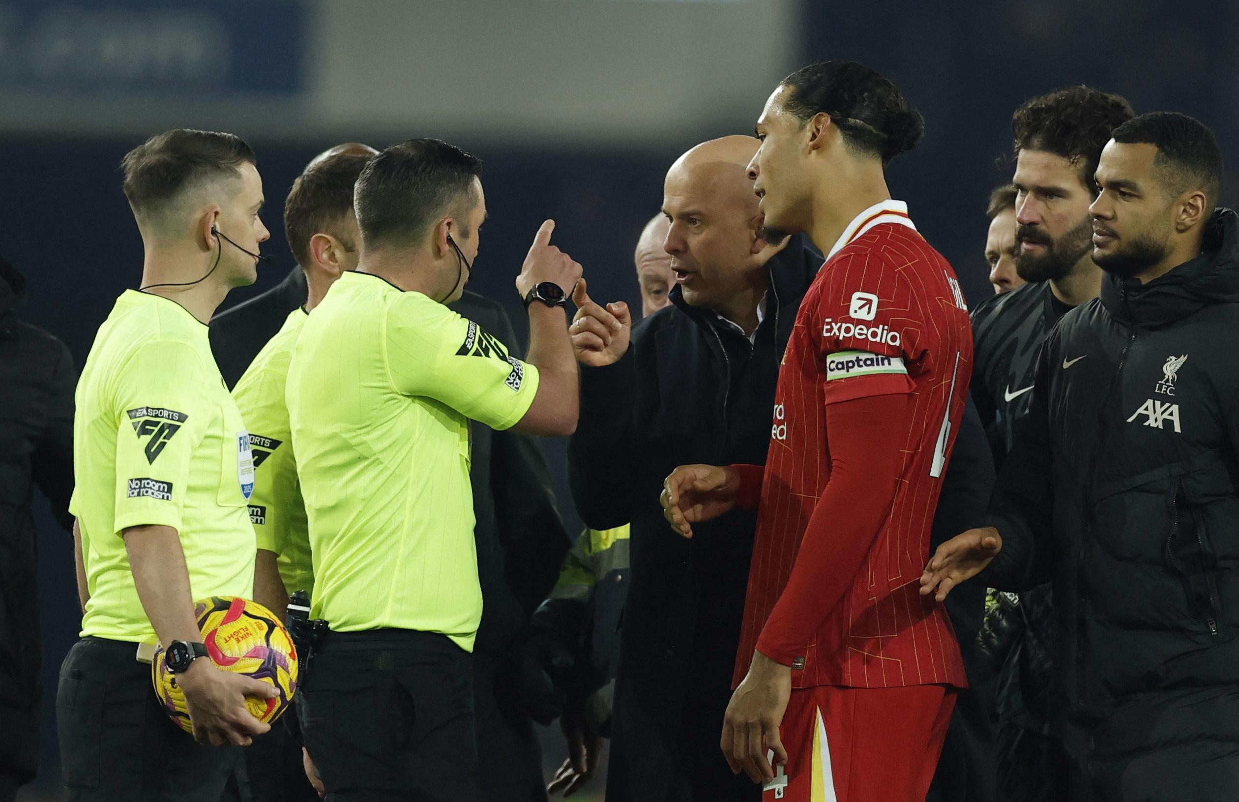 全球热议!英超场外八卦引关注 全球热议!英超场外八卦引关注