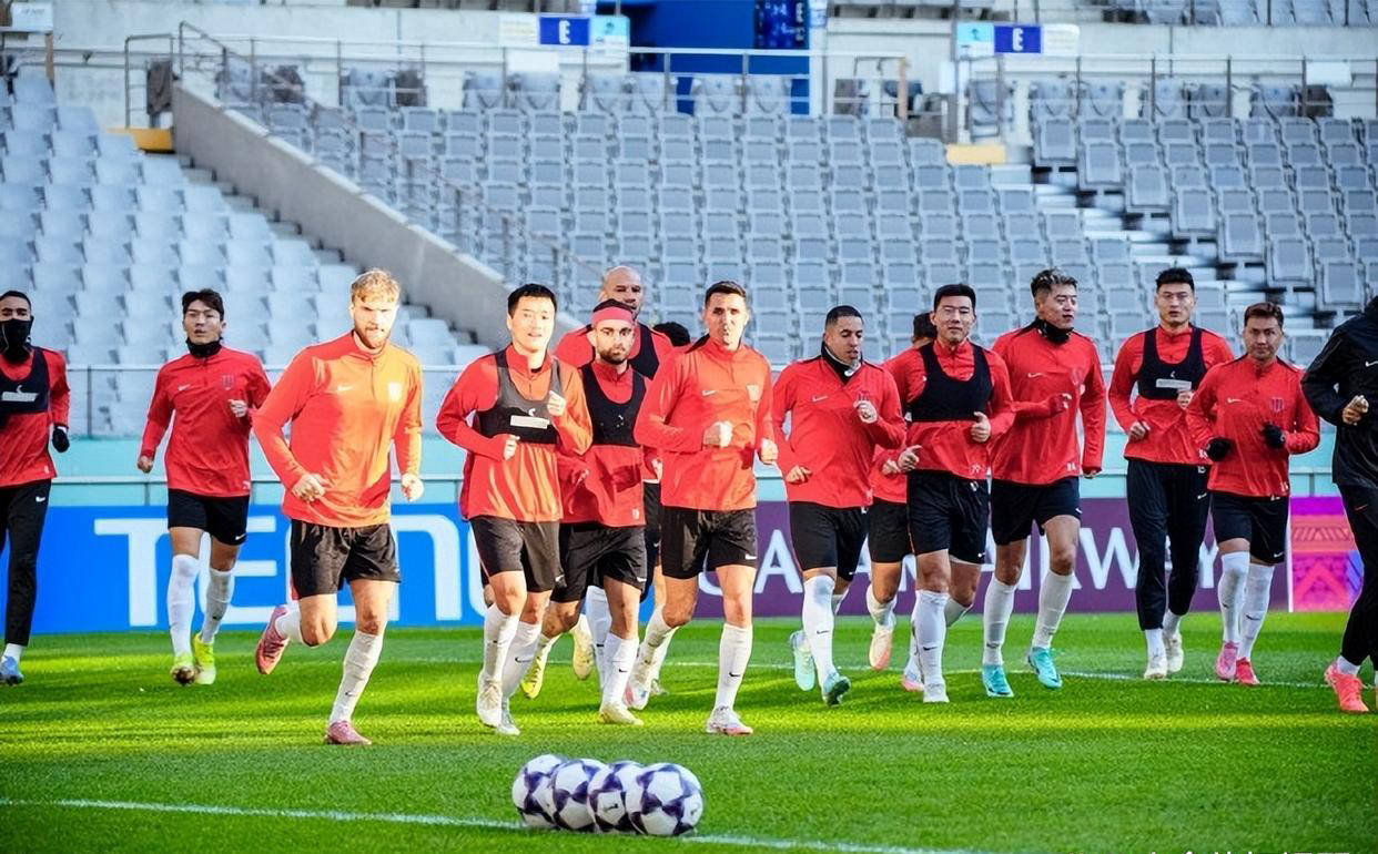 球队备战连战连胜，士气高昂