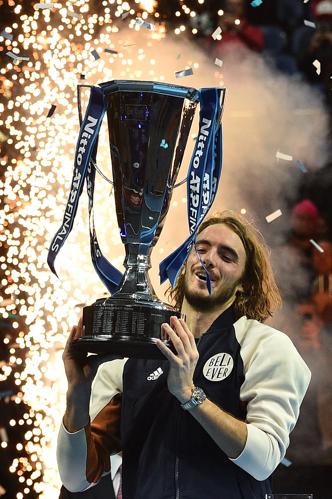 温网逆转年终总决赛，西西帕斯惊艳四座