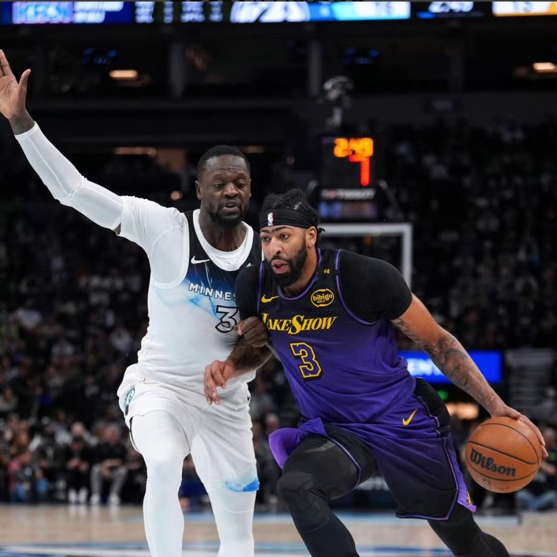 湖人碾压马刺,恩比德刷新纪录 湖人碾压马刺,恩比德刷新纪录